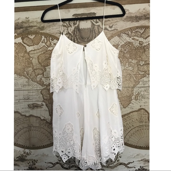 Whit lace detail romper. Coachella ready - Picture 5 of 8